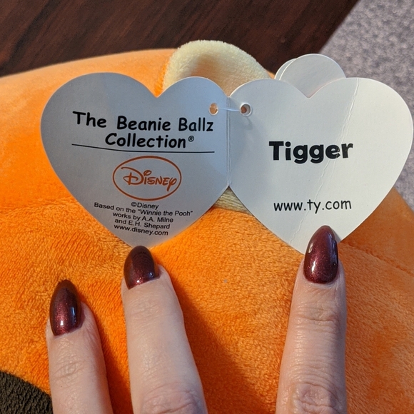 Mint condition Tigger Beanie Ballz - Picture 3 of 7
